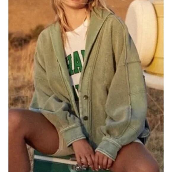 Free People Jackets & Blazers - Free People Jordan Reverse Fleece Shacket Bleached Military Sz. XS